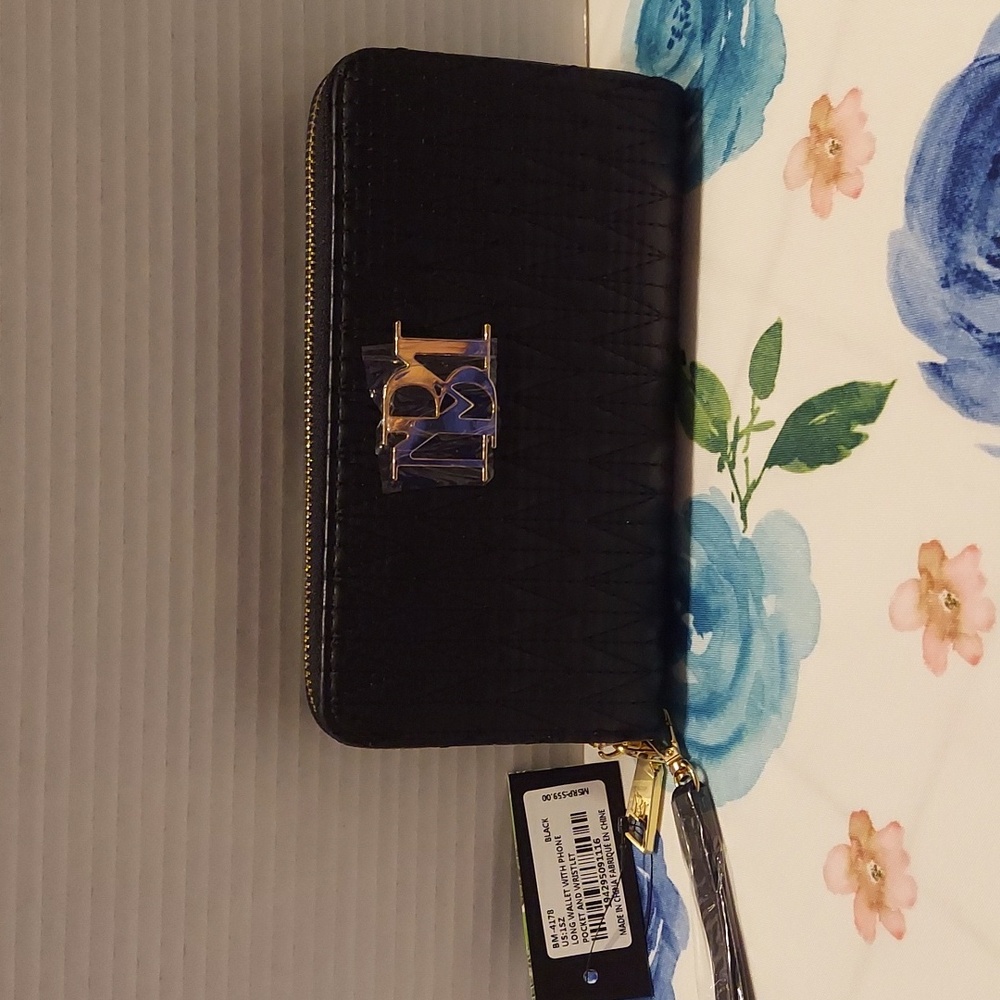 Mischa Badgley Long Wallet W/ Phone Pocket & Wristlet in Black